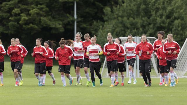 L'équipe suisse de football féminine affrontera ce soir les Pays-Bas lors de l’Euro. [Gaetan Bally - Keystone]