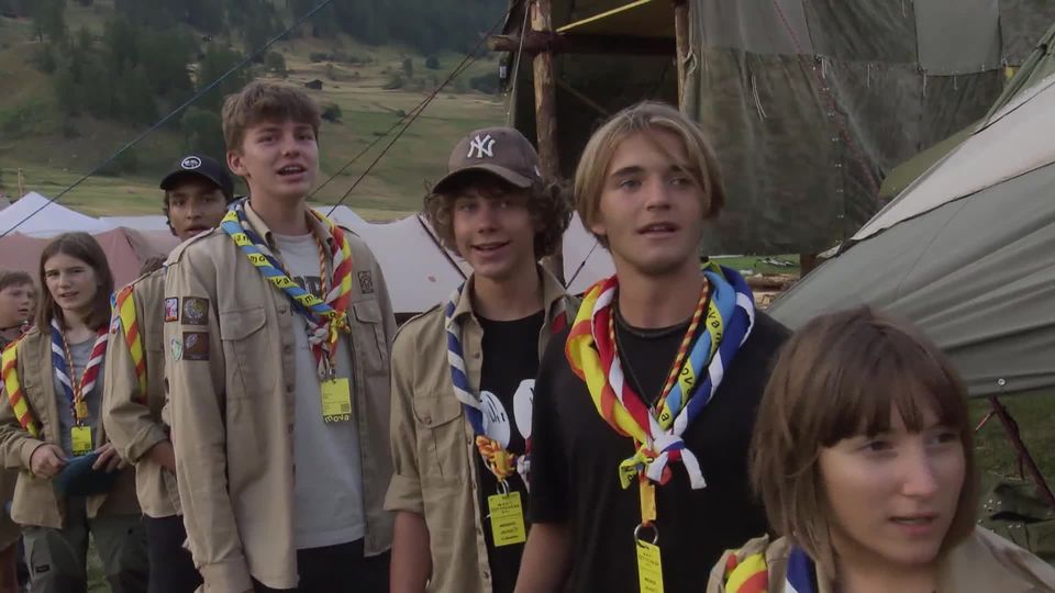 Scouts toujours plus: le plus grand camp scout jamais organisé en Suisse [RTS]