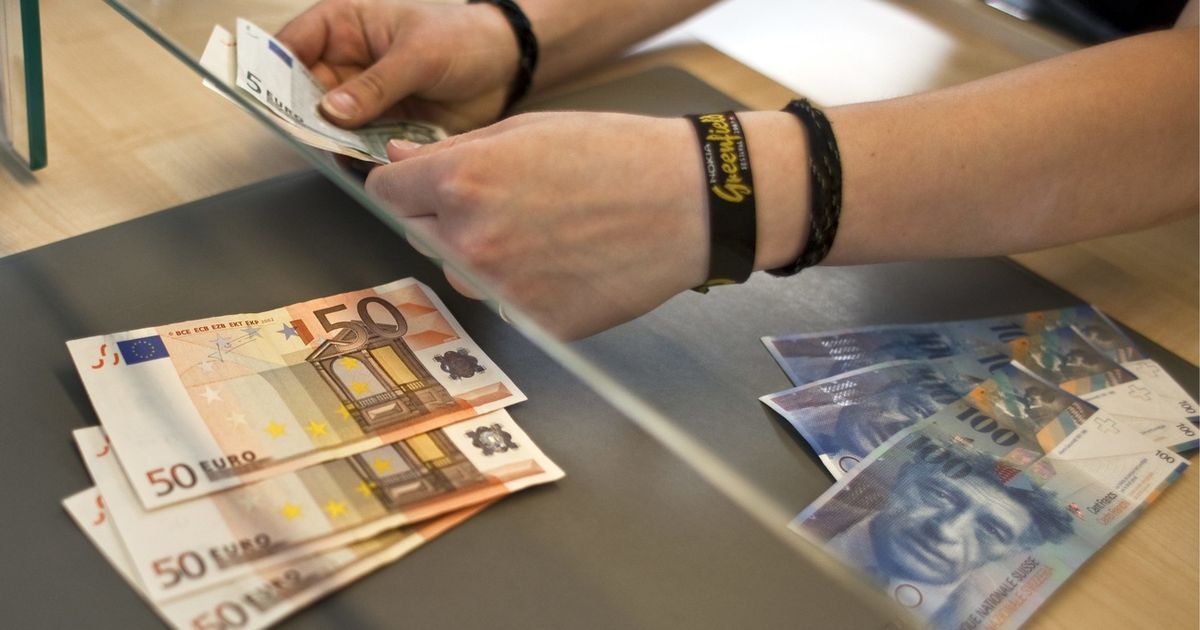 Le franc suisse atteint un nouveau taux record face à l'euro