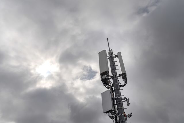 Une antenne 5G à Genève. [Martial Trezzini - Keystone]