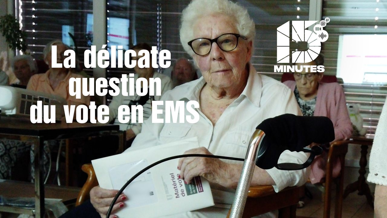 Une résidente d'EMS avec son bulletin de vote [15 Minutes - RTS]