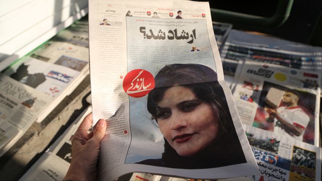 Le décès de Mahsa Amini, 22 ans, a été rapporté dans les journaux iraniens. [Fatemeh Bahrami / Anadolu Agency - AFP]