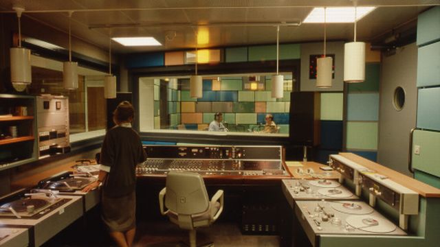 Le studio de la radio romande en 1987. [RTS]