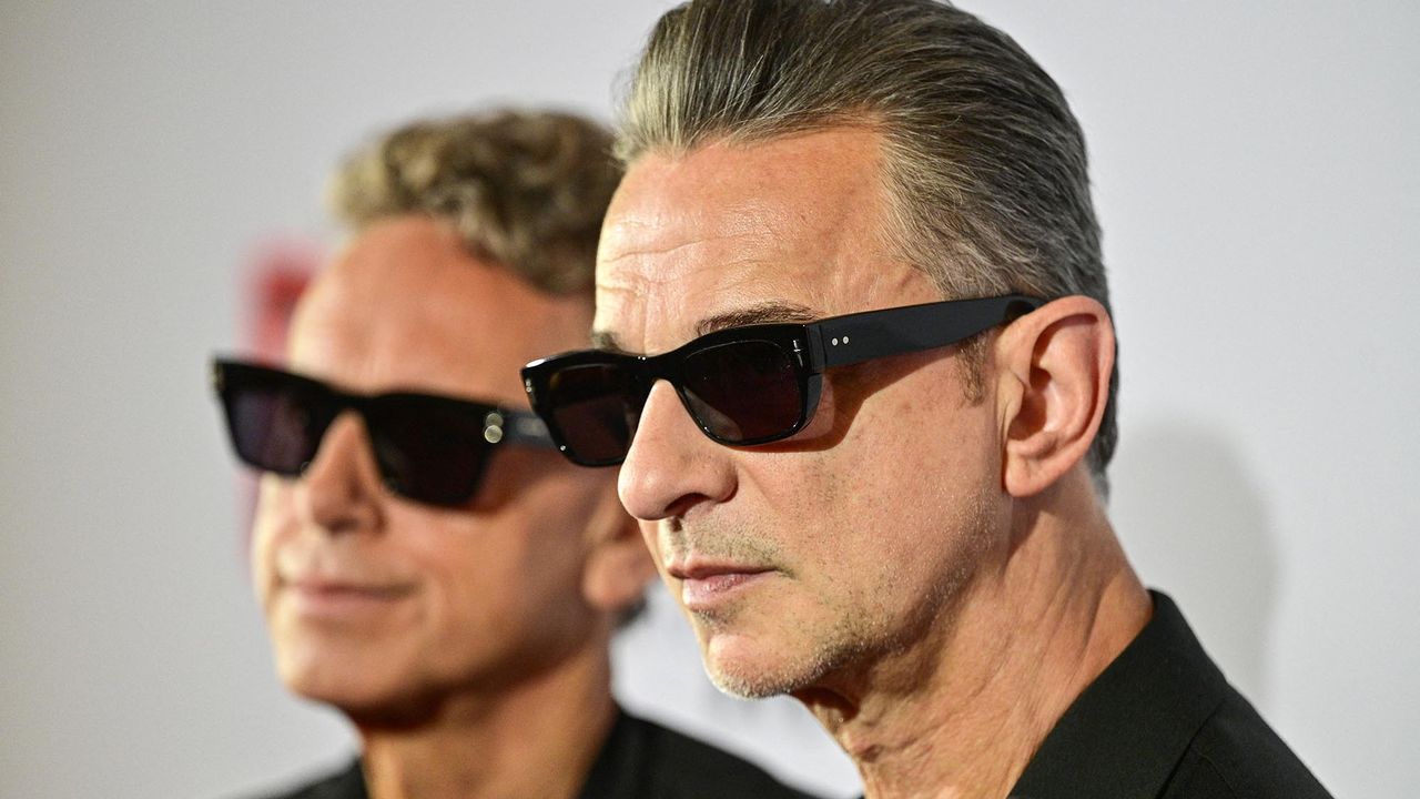 Martin Gore et Dave Gahan, membres de Depeche Mode, lors de leur conférence de presse à Berlin le 4 octobre 2022. [John MACDOUGALL - AFP]