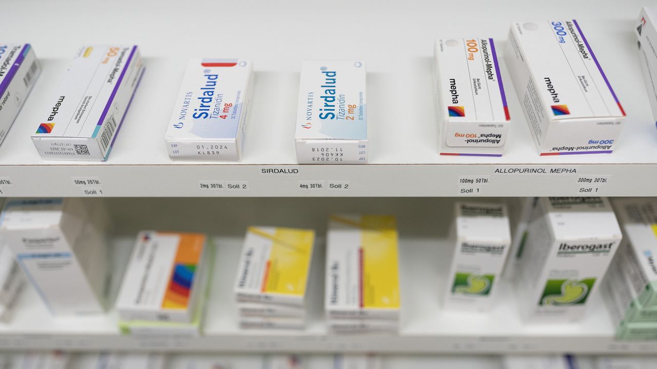 Les difficultés d'approvisionnement en médicaments pourraient s'aggraver cet hiver en Suisse. [Gaetan Bally - Keystone]