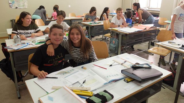 Classe bilingue au secondaire à Bienne en 2018. [RTS]