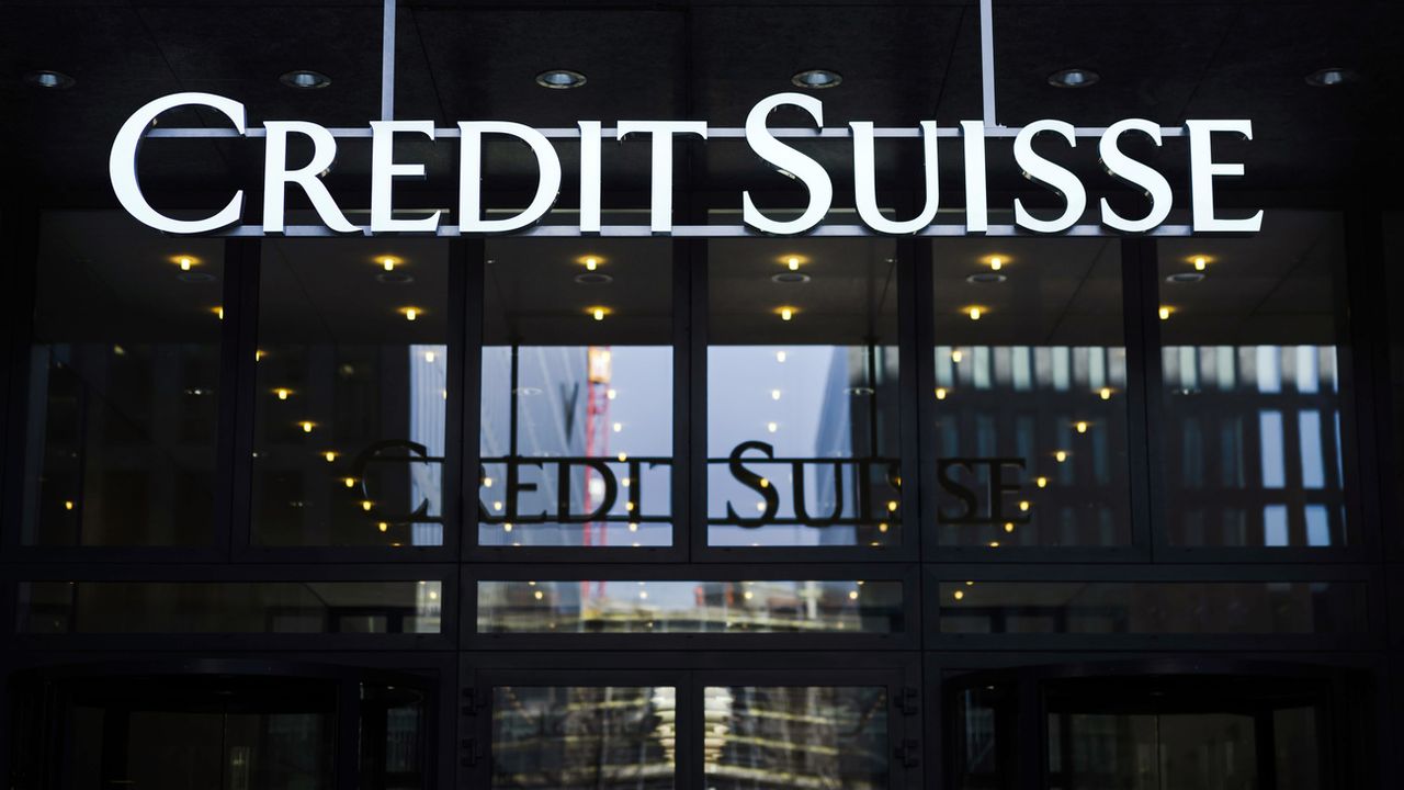 Credit Suisse va fermer 14 filiales dans le pays d'ici fin février. [Michael Buholzer - Keystone]