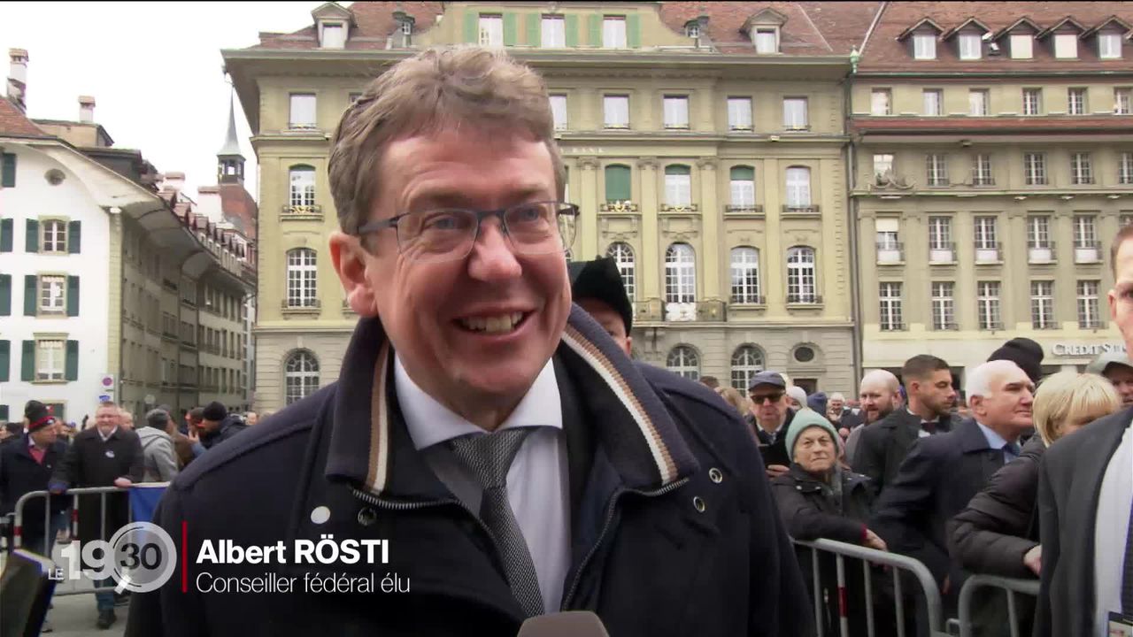 Pas de surprise, mais de l'émotion pour Albert Rösti, le jour de son élection au Conseil fédéral [RTS]