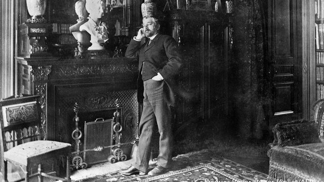 Gustave Eiffel (1832-1923) chez lui. [Jacques Boyer/Roger-Viollet - AFP]