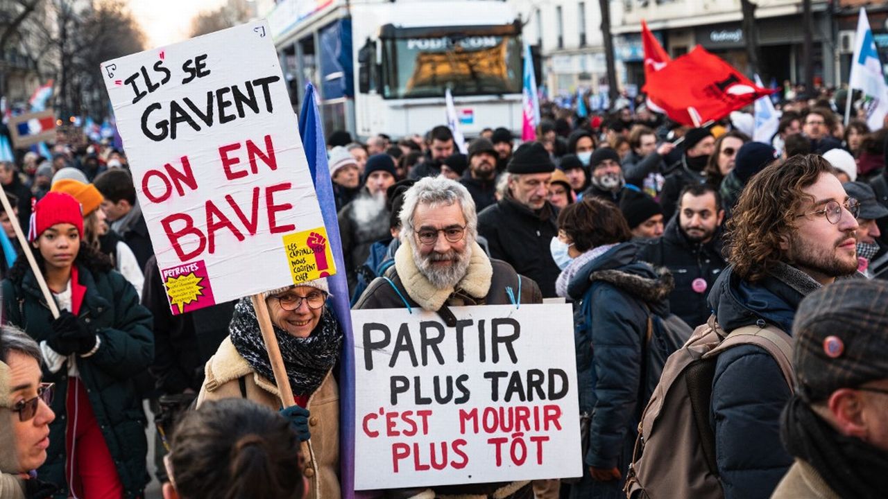 Le gouvernement français inflexible sur l'âge de départ à la retraite à 64 ans. [SAMUEL BOIVIN / NURPHOTO - NURPHOTO VIA AFP]