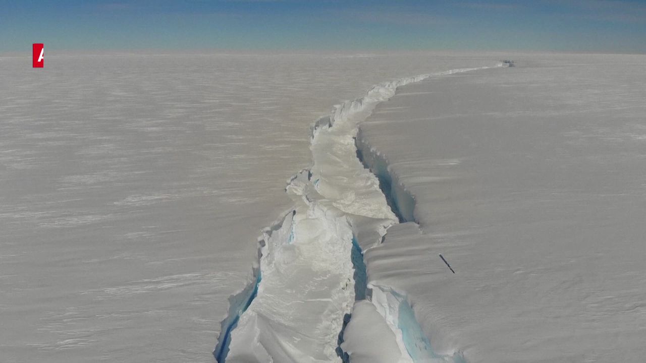 Un iceberg plus gros que le canton de Lucerne vient de se détacher de l'Antarctique [RTS]