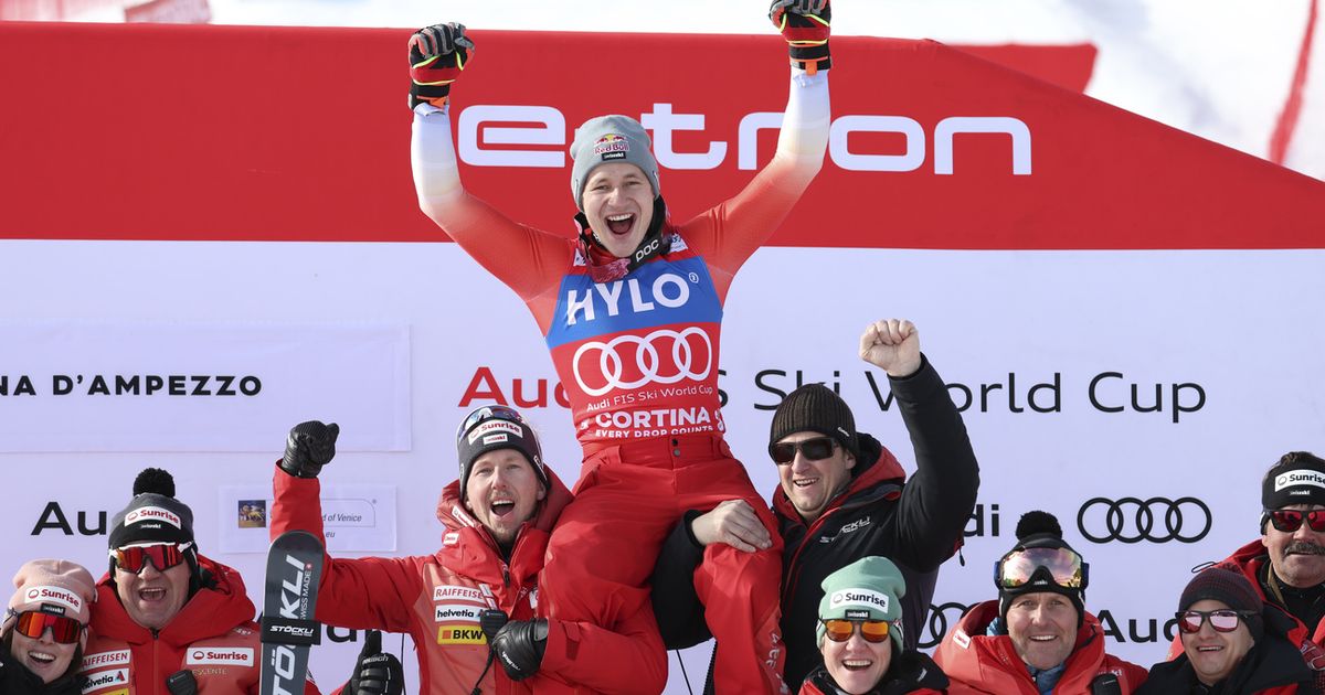 Ski alpin: "l'une de mes victoires les plus spéciales", confie Odermatt