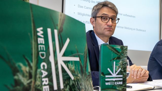Le projet pilote "Weed Care" démarre à Bâle. [Patrick Straub - Keystone]