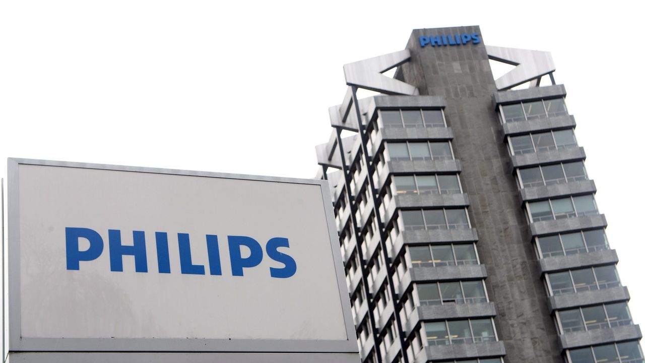 В начале 80 годов голландская фирма. Компания Филипс Нидерланды. Philips штаб квартира. Филипс здание. Philips завод.