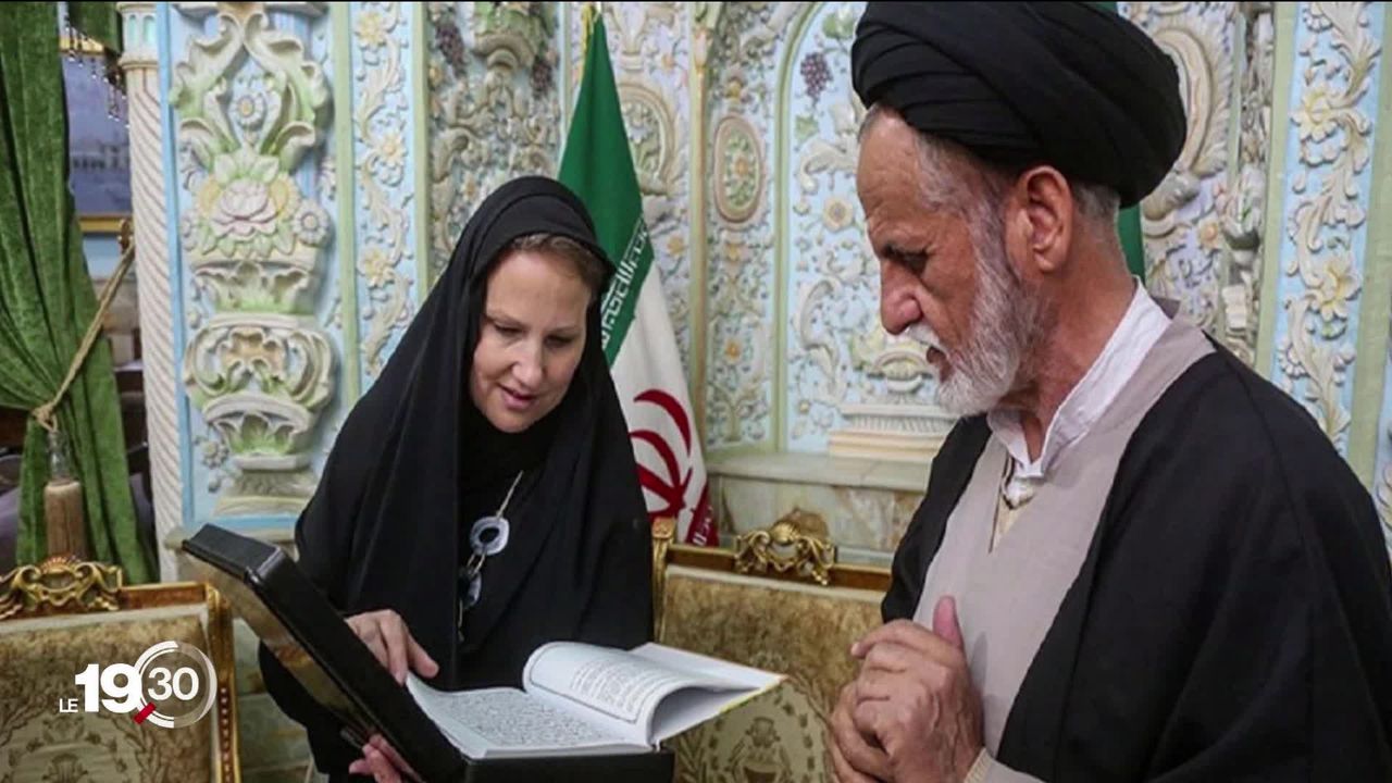L’ambassadrice de Suisse en Iran a revêtu le tchador pour visiter un haut-lieu de l’Islam. Polémique sur les réseaux sociaux [RTS]
