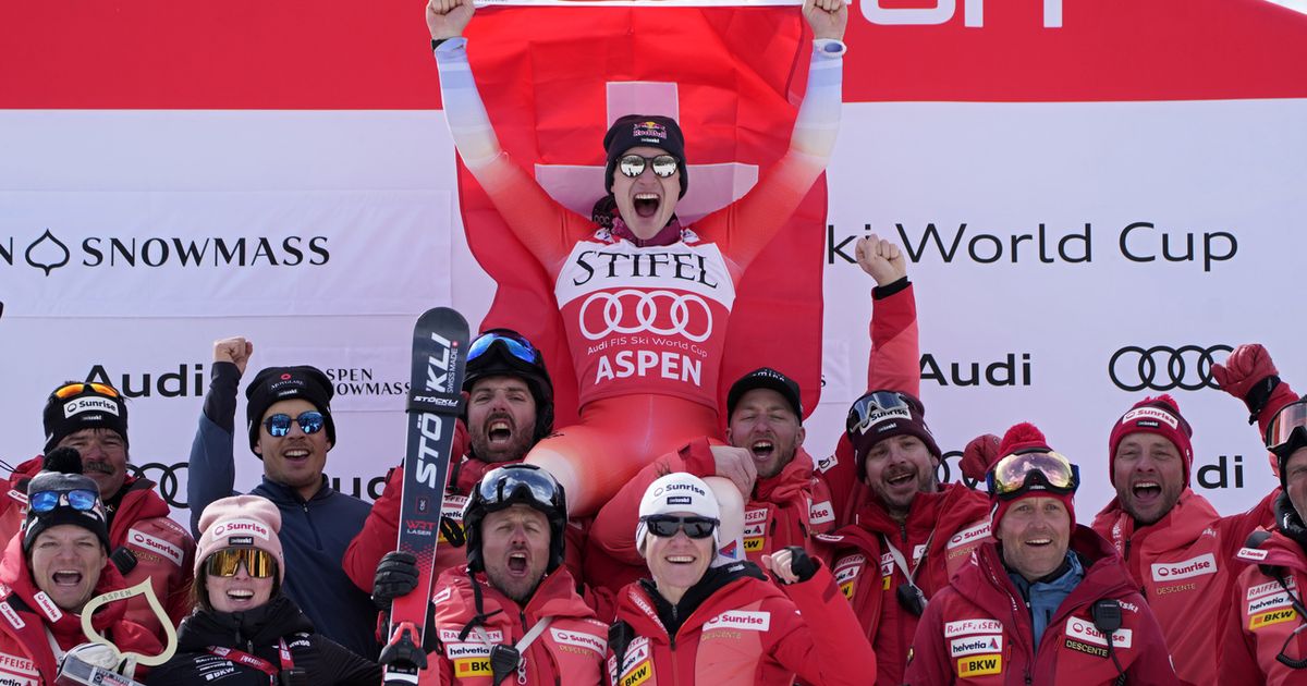 Ski: un Marco Odermatt impérial s'adjuge le globe du Super-G
