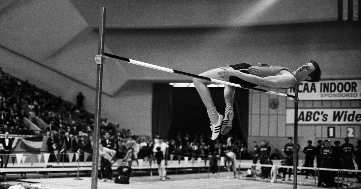 Atletismo: Fallece Dick Fosbury, el hombre que revolucionó el salto de altura – rts.ch