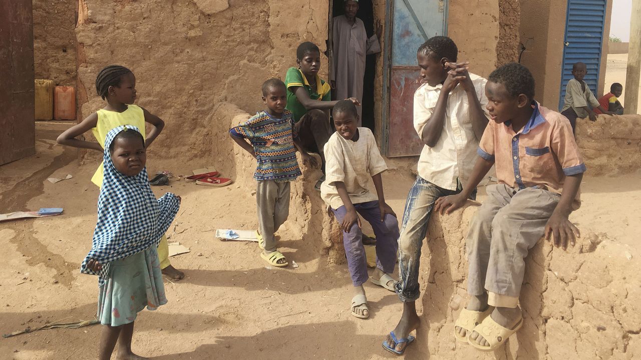 Dans la région du Sahel central, près de dix millions d'enfants menacés par l'insécurité. [Carley Petesch - Keystone]
