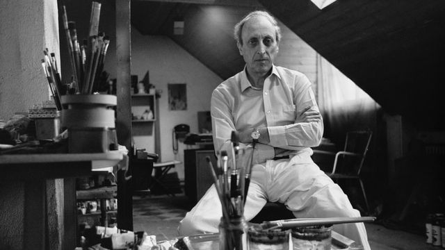 L'artiste vaudois Jean Lecoultre dans son atelier à Lausanne en septembre 1989. [Karl-Heinz Hug - Keystone]