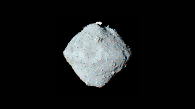 L'astéroïde Ryugu (162173). [JAXA Hayabusa 2 - CCA-4.0]