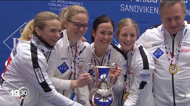 L'équipe suisse féminine de curling décroche le titre mondial en s'imposant face à la Norvège [RTS]
