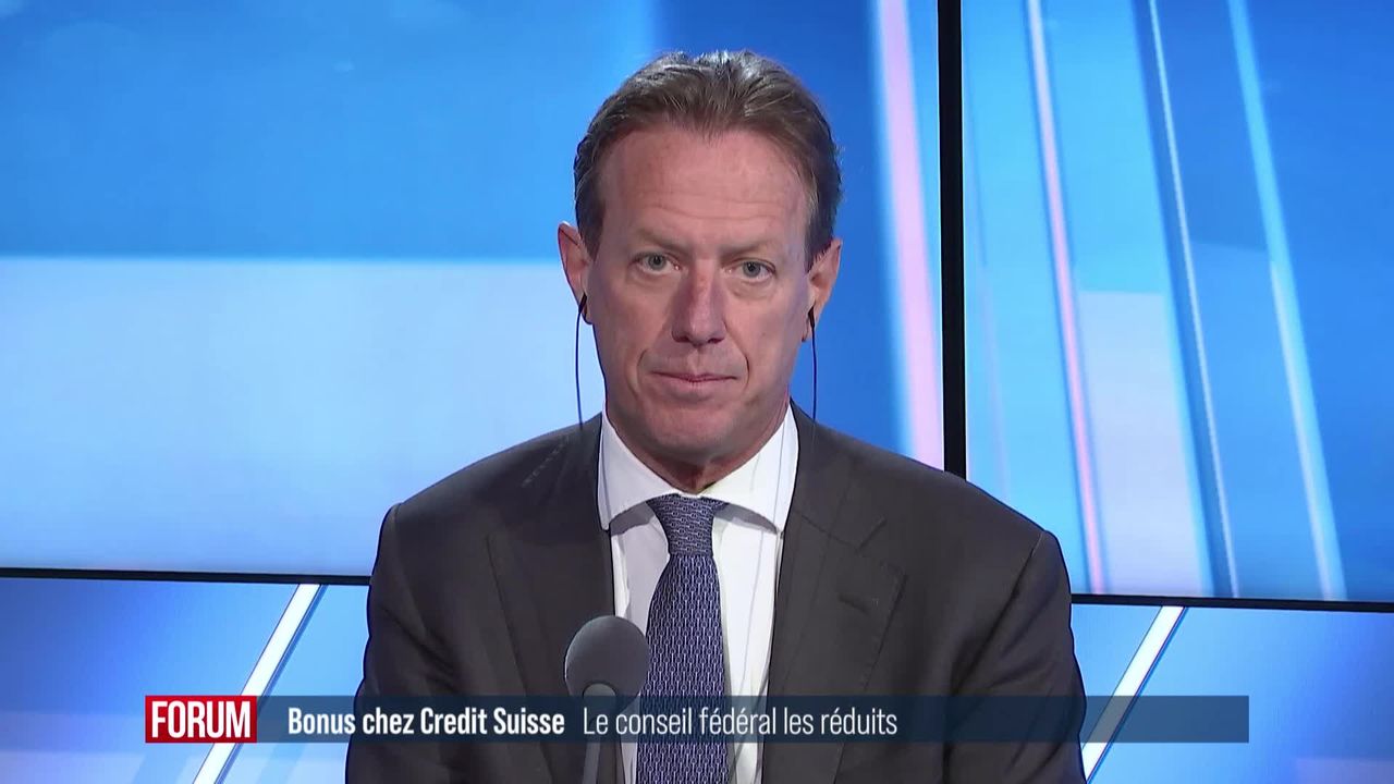 Le Conseil fédéral veut limiter les bonus des dirigeants de Credit Suisse et UBS: interview de Christian Lüscher (vidéo) [RTS]