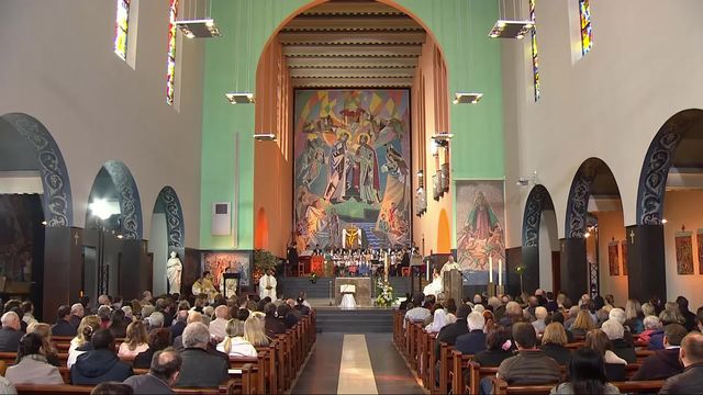 Messe de Pâques en direct et en eurovision de l'église Saint-Pierre à Fribourg [RTS]