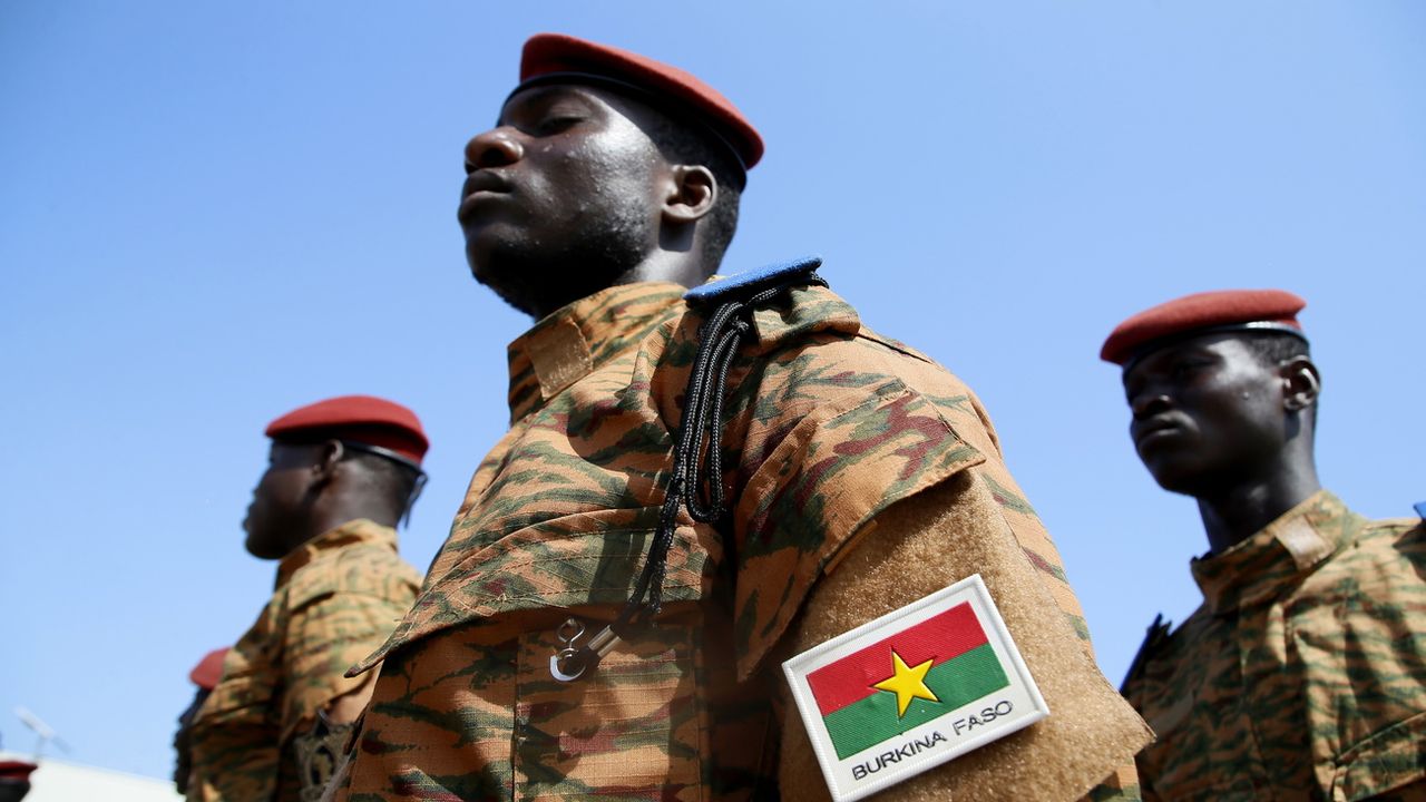 Le Burkina Faso décrète la "mobilisation générale" face aux attaques djihadistes. [LEGNAN KOULA - KEYSTONE]
