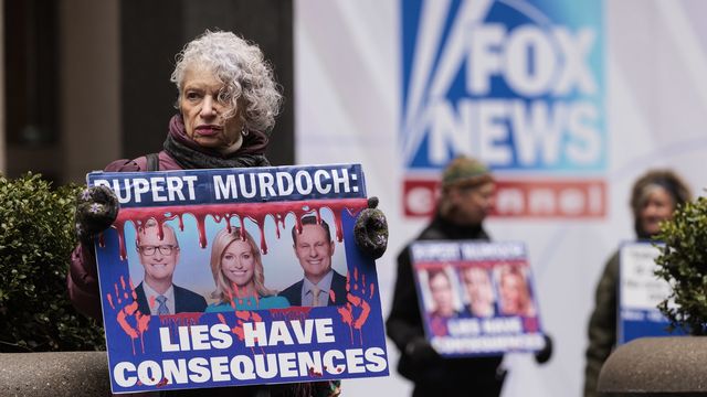 Les chaînes de télévision américaines comme Fox News font souvent l'objet de critiques car elles partagent de fausses information et en ont conscience. [Justin Lane - Keystone]