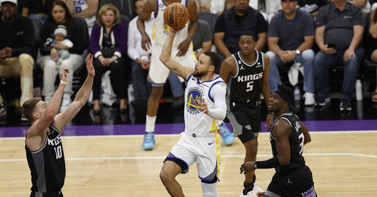 Stephen Curry bat un record avec 50 points pour envoyer les Warriors en demi-finales de la Conférence Ouest.