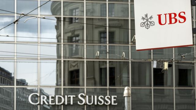UBS estime le gain du "rabais" sur Credit Suisse à 31 milliards de francs. [GEORGIOS KEFALAS - KEYSTONE]