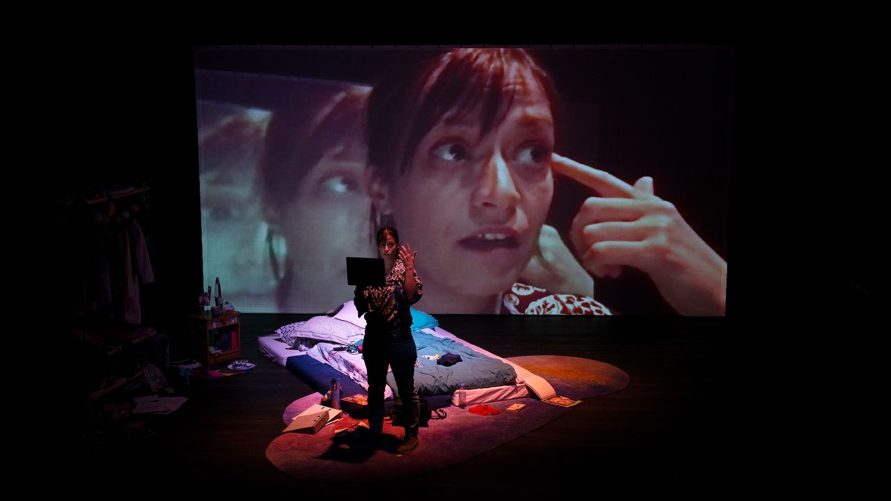 "Irina" de Marika Dreistadt, sur la scène du théâtre Arsenic à Lausanne en 2021. [Vicky Althaus - Théâtre Arsenic]