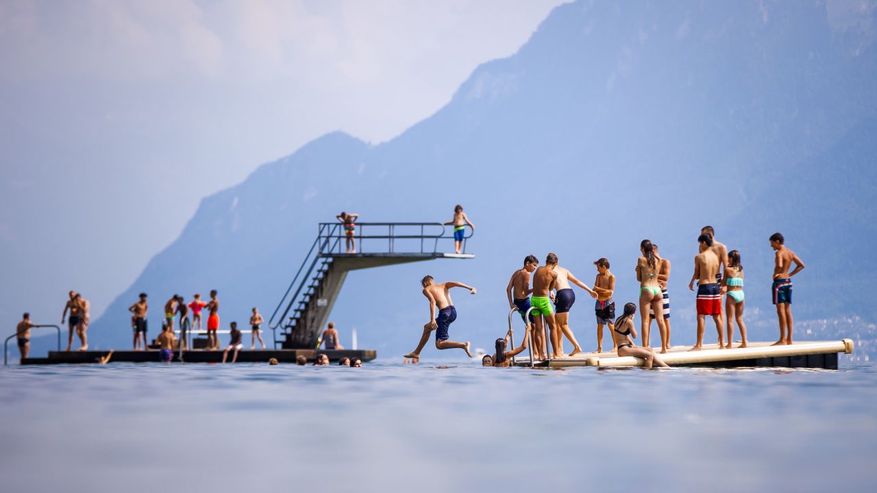 Près de la moitié de la population suisse ne se rendra pas à l'étranger pour ses vacances d'été. [Valentin Flauraud - Keystone]