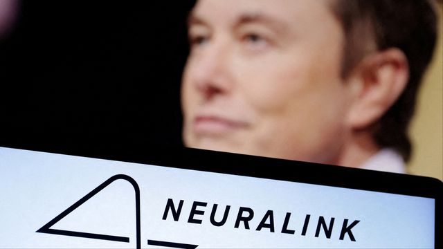La start-up Neuralink, une des entreprises d'Elon Musk, a annoncé jeudi sur Twitter qu'elle avait reçu l'accord des autorités sanitaires américaines pour tester ses implants cérébraux connectés sur des humains [Dado Ruvic - reuters]