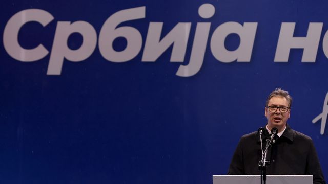 Le président serbe quitte la direction de son parti et crée un mouvement. [Andrej Cukic / EPA - Keystone]