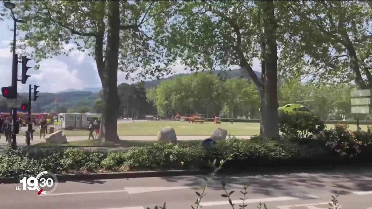 Une attaque au couteau à Annecy en France voisine a fait au moins 6 blessés, dont 4 enfants [RTS]
