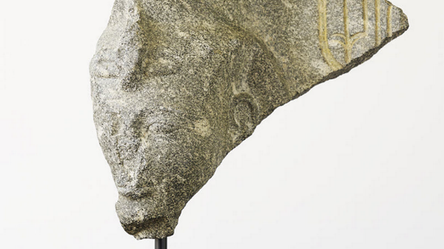 La Suisse restitue à l'Egypte un fragment d'une statue du pharaon Ramsès II [OFC]