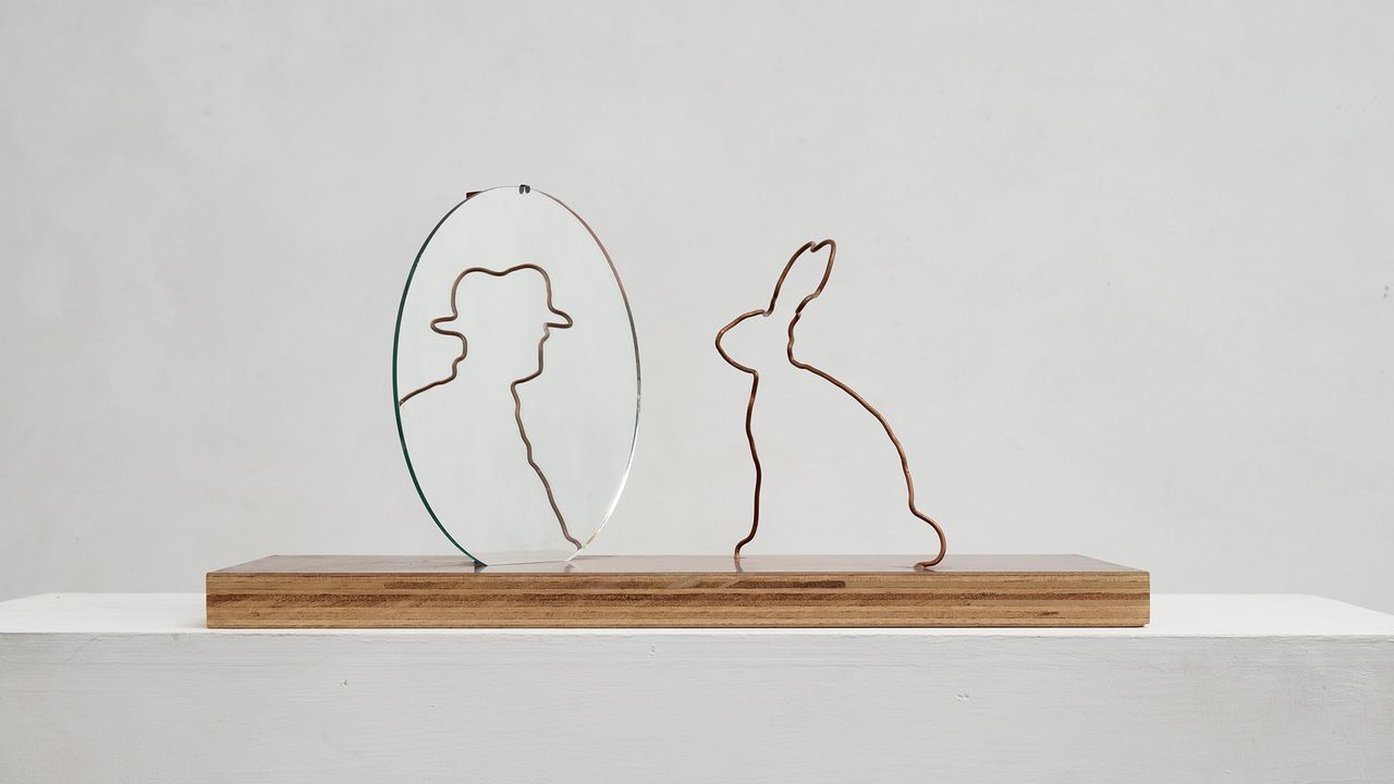 Markus Raetz, Hasenspiegel (Miroir de lapin), 1988. [SIK-ISEA, Zurich  - ProLitteris, Zurich]
