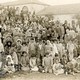 Des survivants du génocide arménien découverts à Salt et envoyés à Jérusalem en avril 1918. [Armenian General Benevolent Union Archives (AGBU) - Wikicommons]