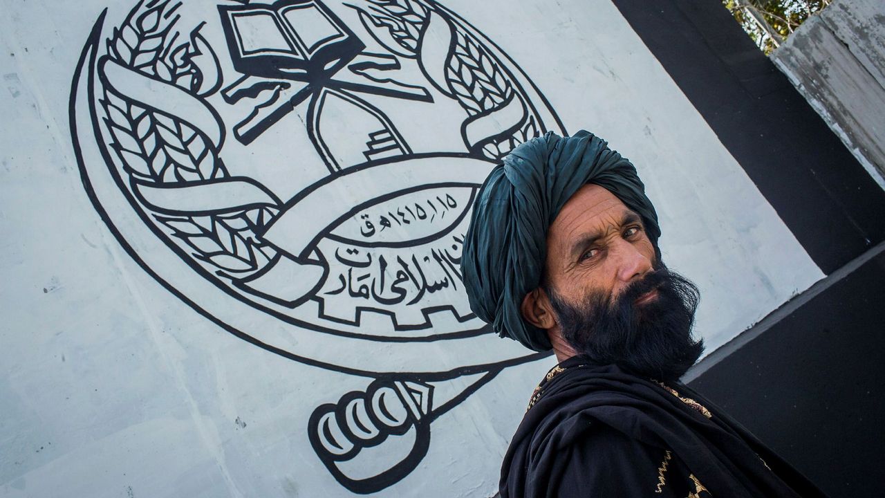 De retour au pouvoir en Afghanistan depuis l'été 2021, les talibans appliquent une version ultra-rigoriste de l'islam. [RTS]