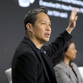 Richard Lui, journaliste et présentateur pour les grandes chaînes de télévision américaines NBC et MSNBC. [JP Yim - AFP]