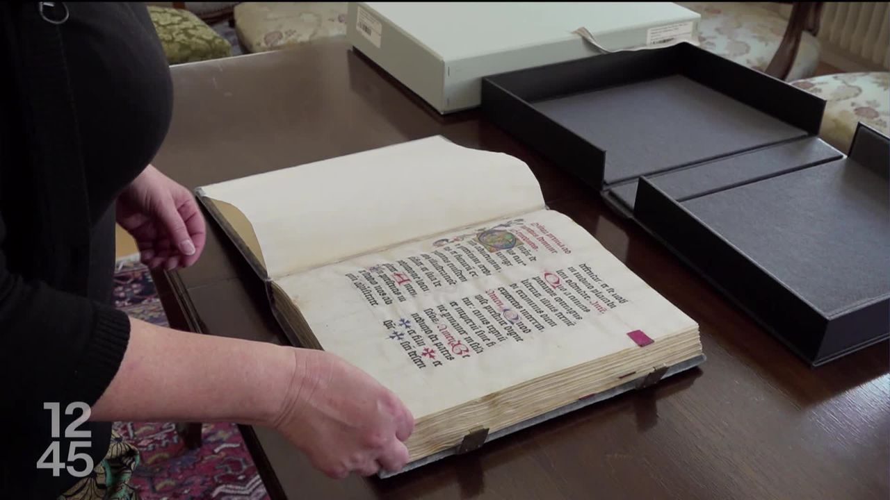 La bibliothèque cantonale jurassienne a retrouvé un manuscrit médiéval vieux de plus de 500 ans [RTS]