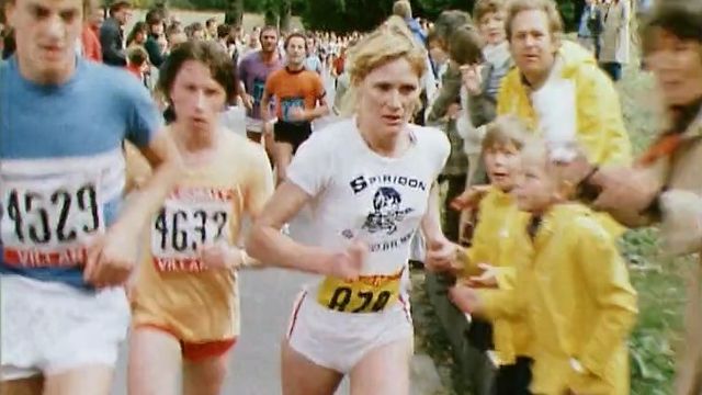 1977: les femmes peuvent enfin participer à la course Morat-Fribourg [RTS]