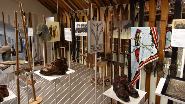 Le premier musée suisse dédié au ski va ouvrir ce week-end dans le Jura. [GAËL KLEIN - RTS]
