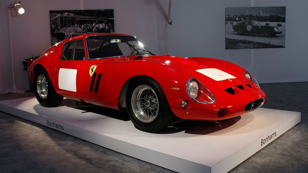 Enchères : une Ferrari vendue 51,7 millions de dollars, deuxième voiture la  plus chère au monde