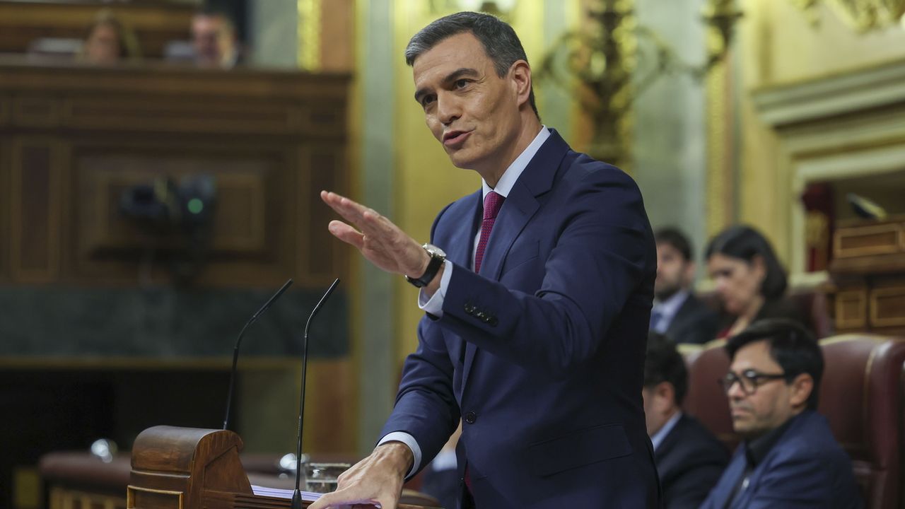 Le Premier ministre espagnol Pedro Sánchez lors de son discours d'investiture devant le Parlement. [Kiko Huesca - Keystone/EPA]