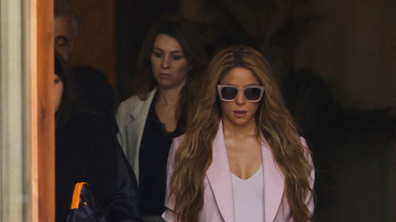 La chanteuse Shakira lors de son procès pour fraude fiscale à Barcelone. [Albert Gea - Reuters]